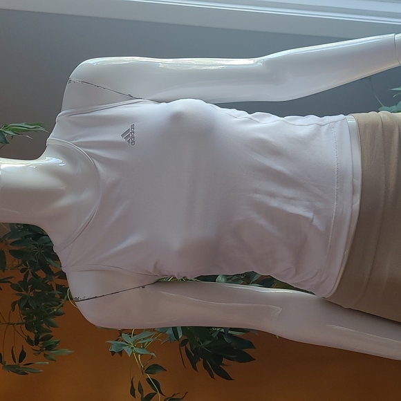 Adidas sports top - Picture 2 of 3